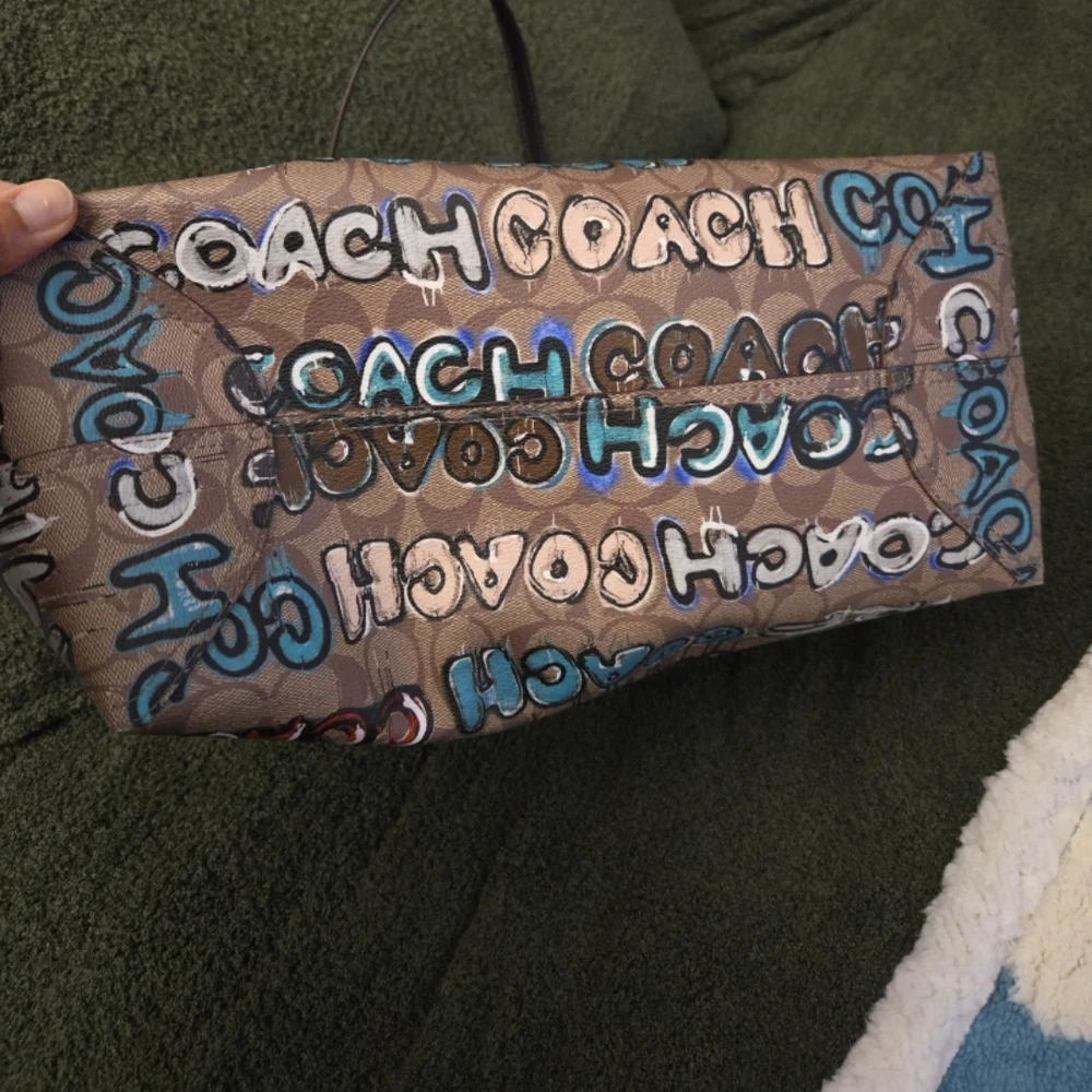 Coach mint & serf city tote - Picture 4 of 5